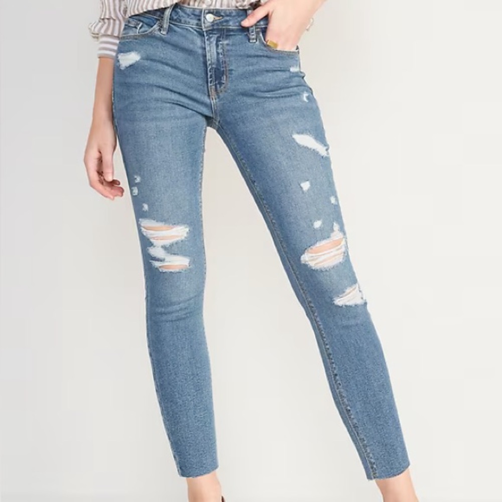 Old Navy Mid-Rise Rockstar Super Skinny